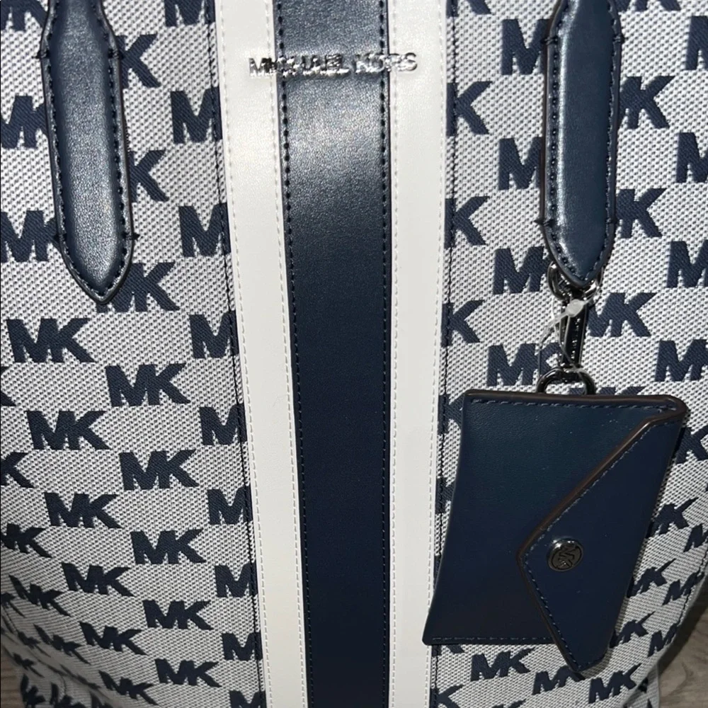 Michael Kors Navy and White Tote Bag - Picture 3 of 10